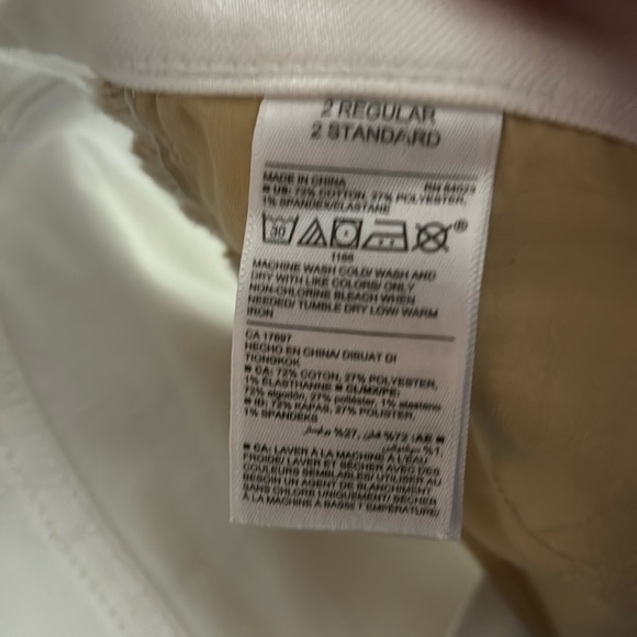 Old navy white mid rise jeans original fit size 2 regular - Picture 3 of 4